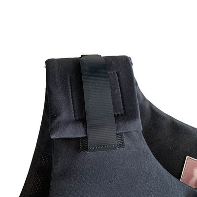 Polyester en EVA de perfecte combinatie voor een 1 kg beta-gecertificeerd paardenvest