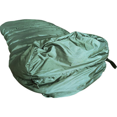 Groene Teryleen slaapzakken voor een probleemloze buitencamping