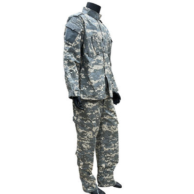 Gepersonaliseerd ademend sportuniform voor mannen met basisbeschermingsklasse en functie