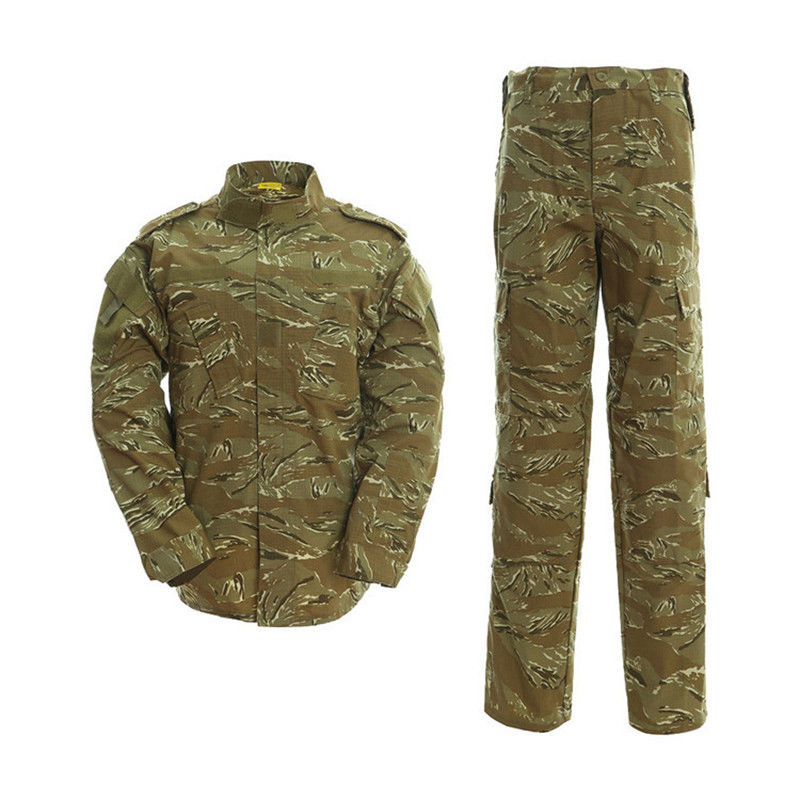 0.8 kg/pc Outdoor Sport Frog Uniform ademend T-shirts voor training S-XXXL